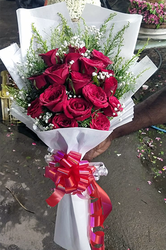 Hand-tied Rose Bouquet 